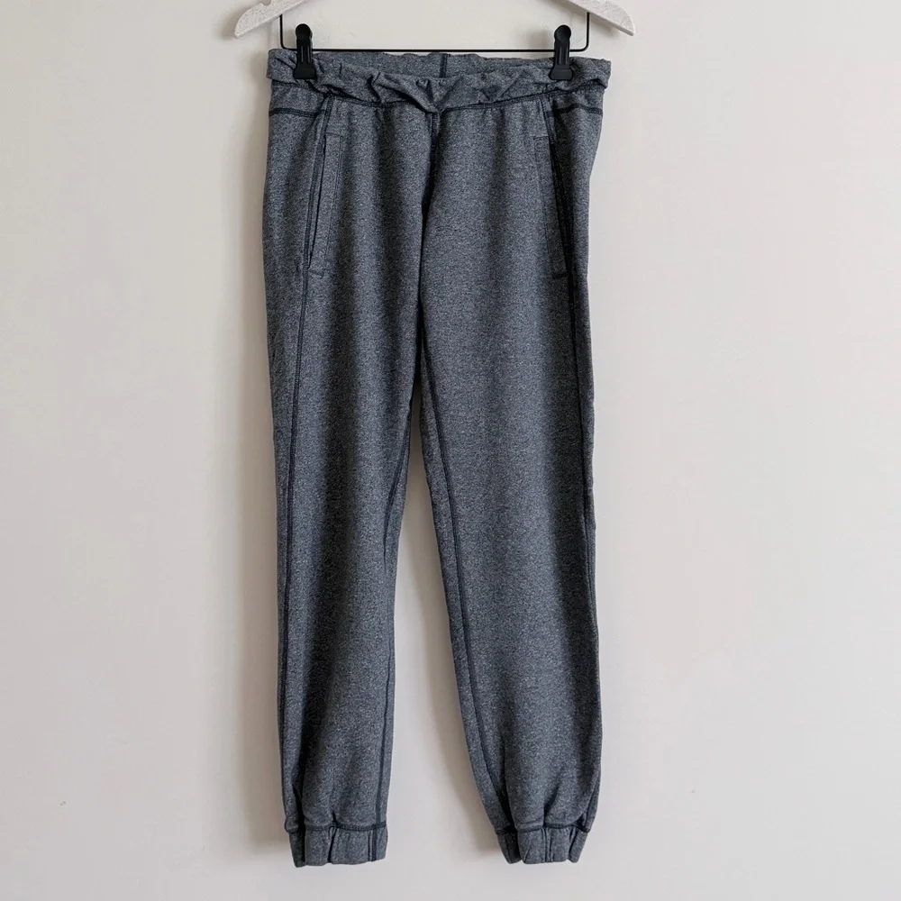 Lululemon Gray Joggers Women’s Size 4 Athletic Lounge Pants